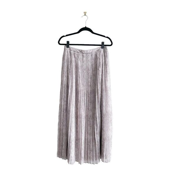 Banana Republic // snake skin maxi skirt // size 4 // EUC - Picture 3 of 10
